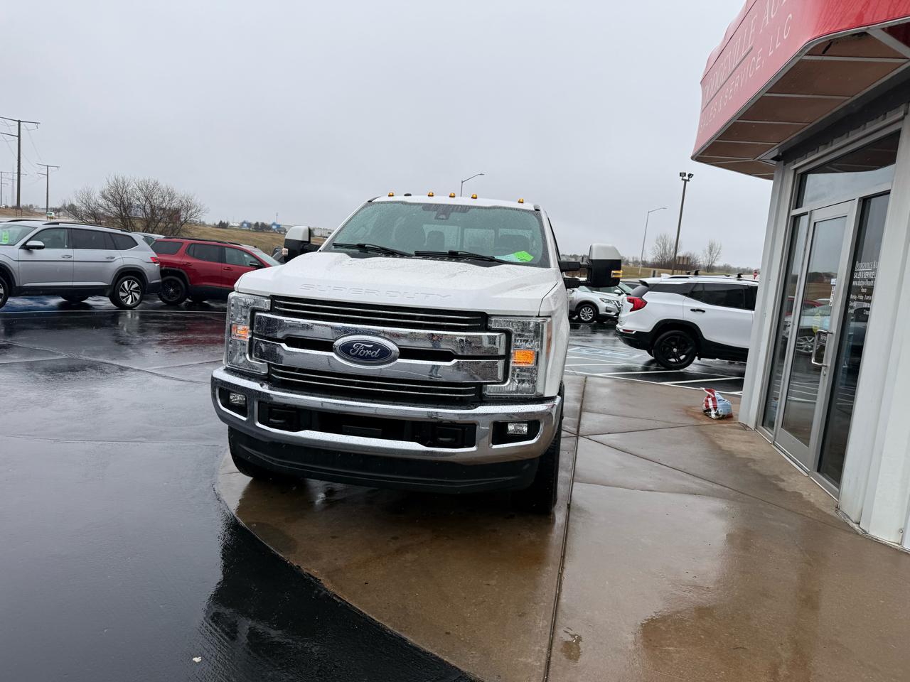 Ford Super Duty F-250 SRW Lariat 4WD Crew Cab 6.75' Box 2017