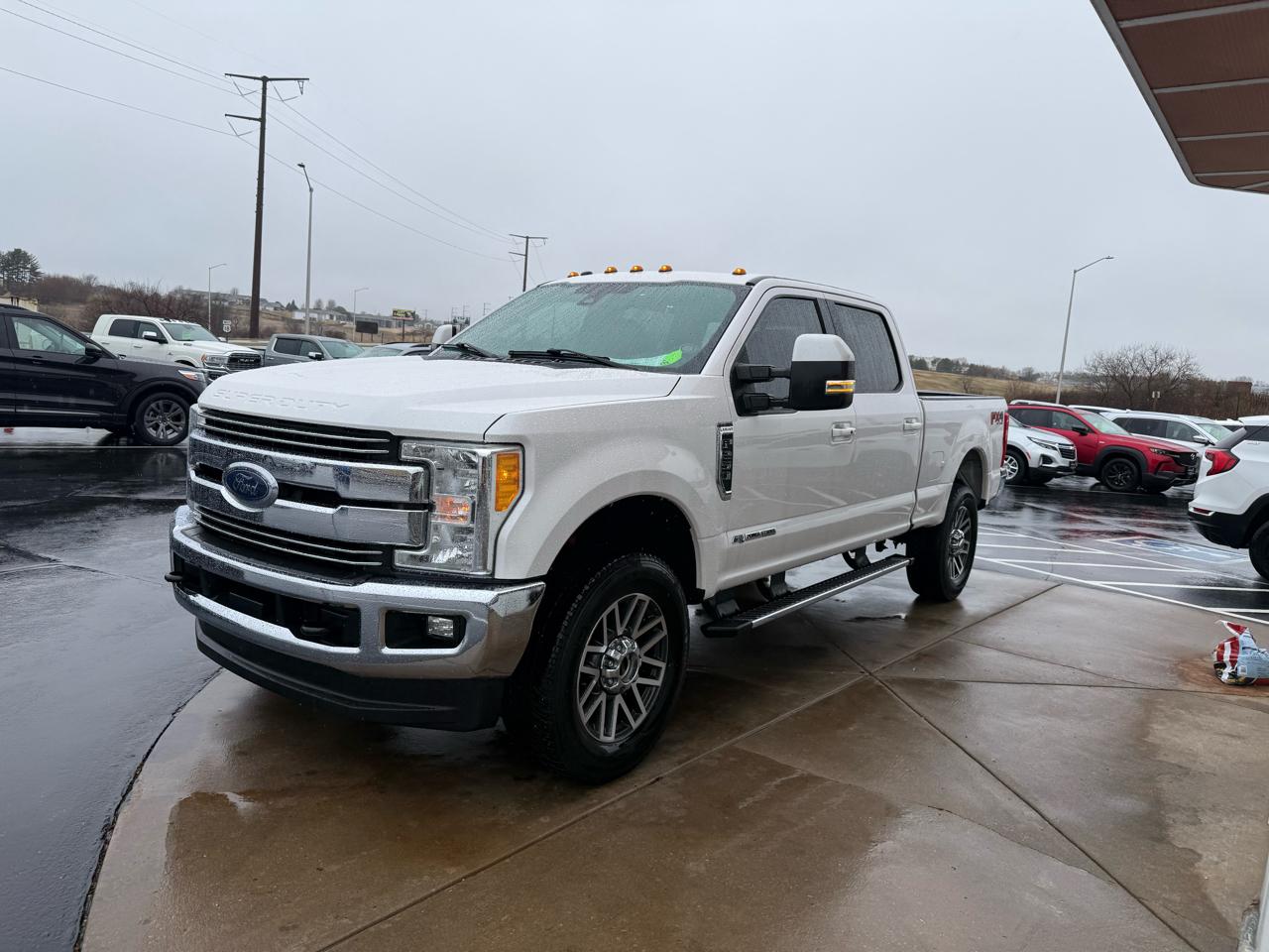 Ford Super Duty F-250 SRW Lariat 4WD Crew Cab 6.75' Box 2017