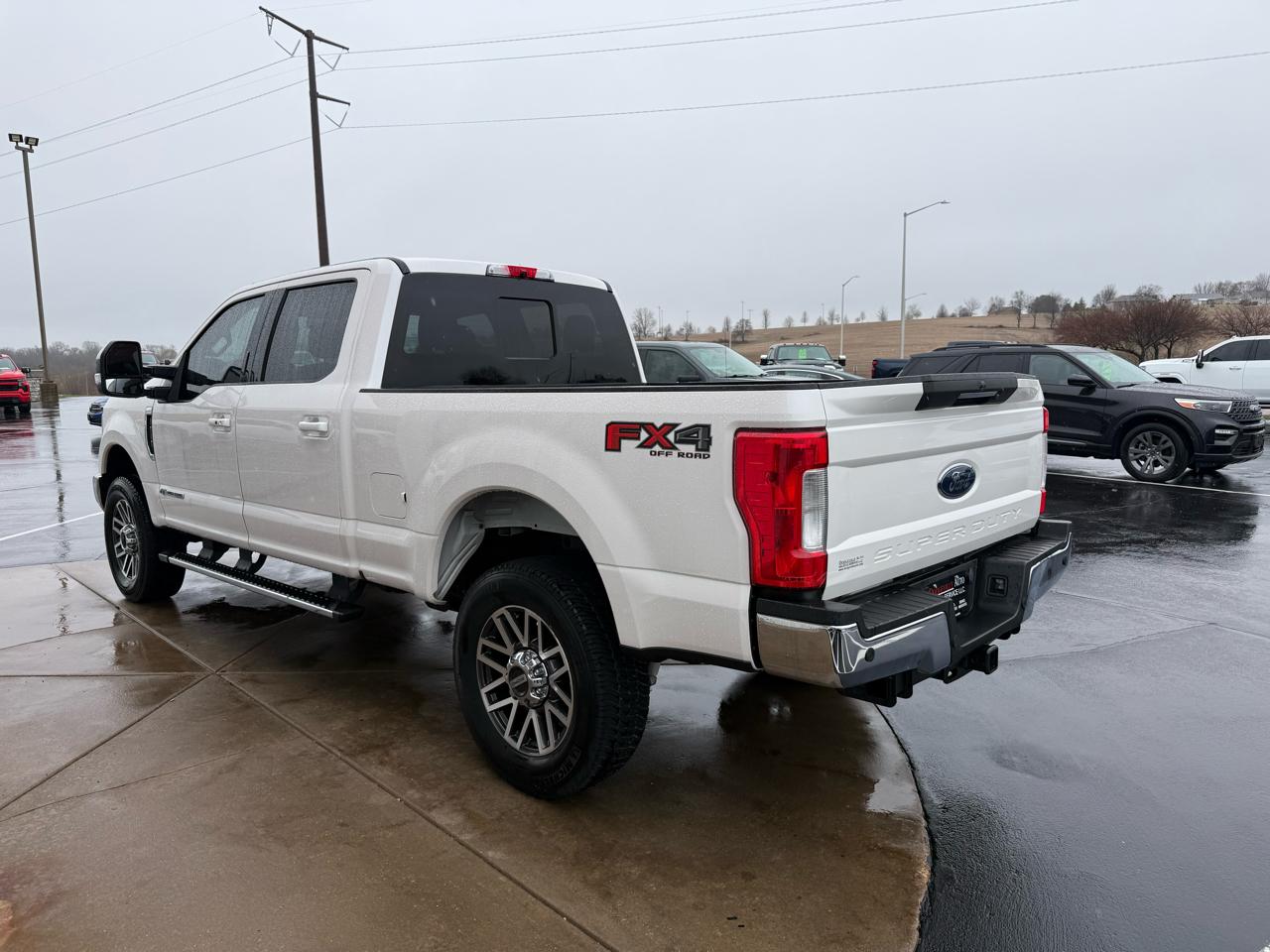 Ford Super Duty F-250 SRW Lariat 4WD Crew Cab 6.75' Box 2017