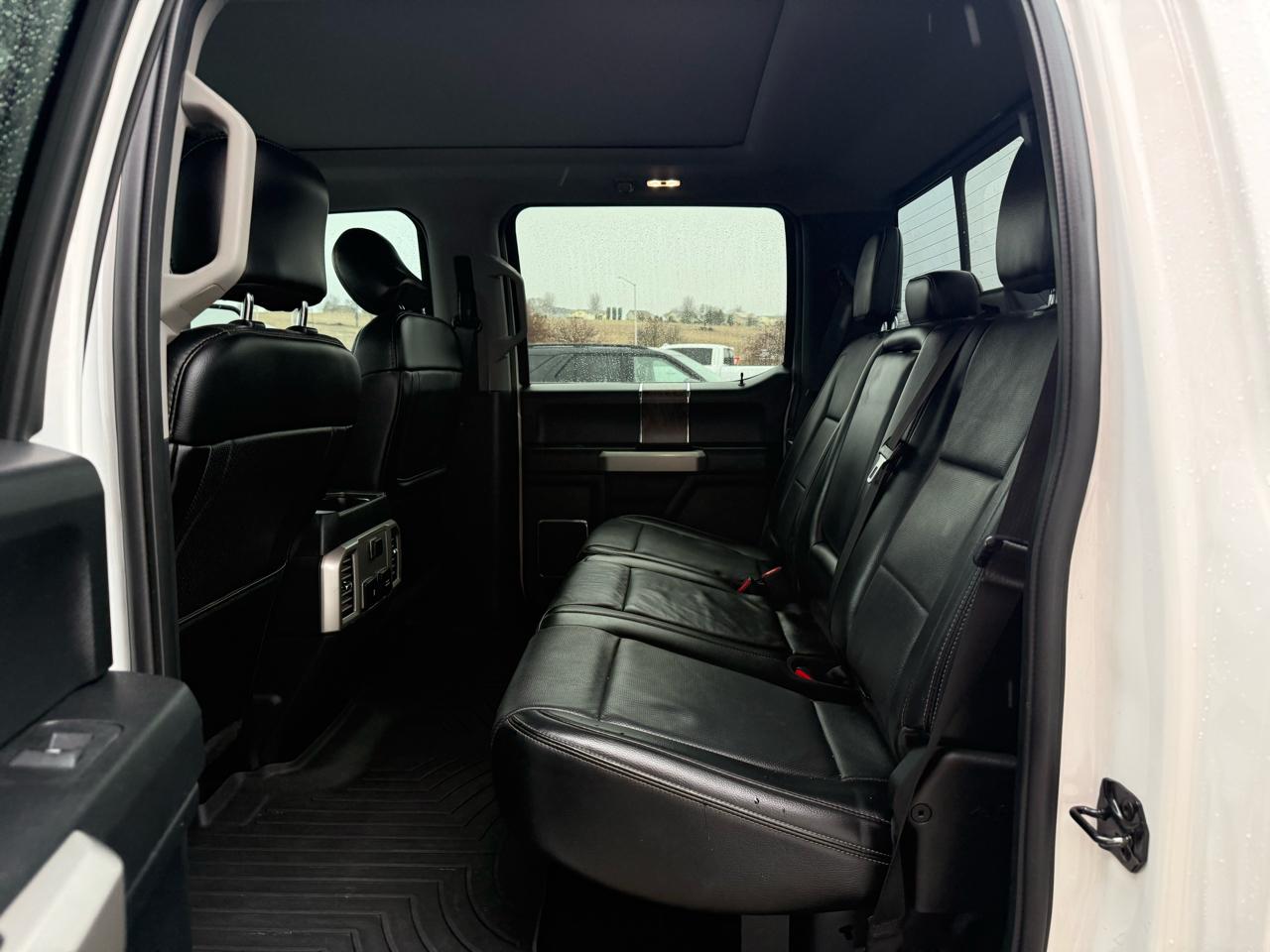 Ford Super Duty F-250 SRW Lariat 4WD Crew Cab 6.75' Box 2017