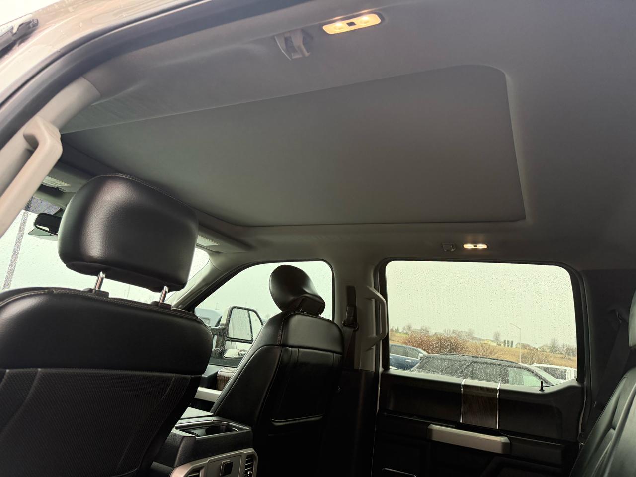 Ford Super Duty F-250 SRW Lariat 4WD Crew Cab 6.75' Box 2017