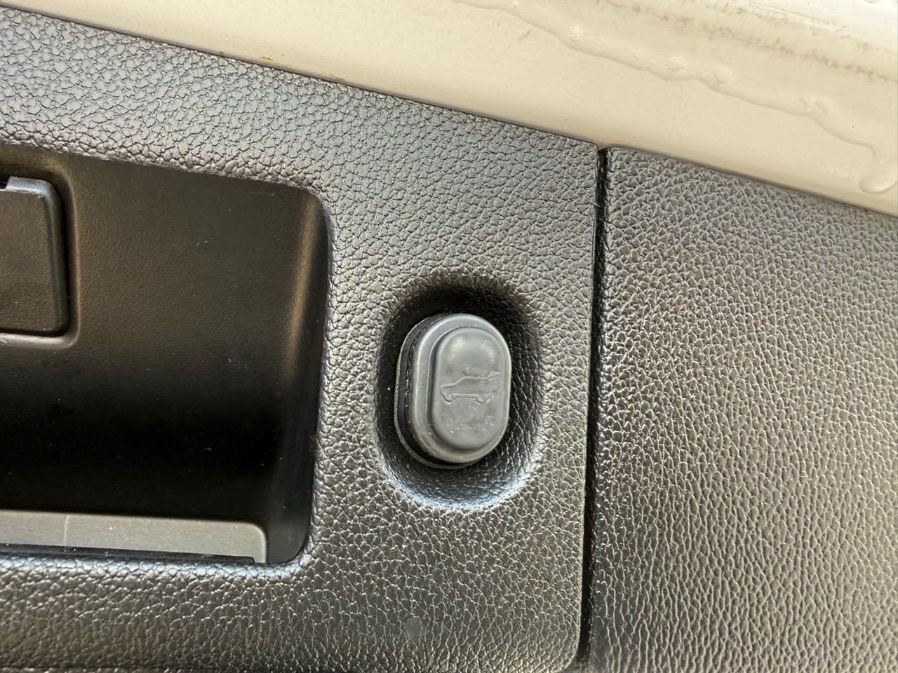 GMC Yukon 4WD 4dr SLT 2018