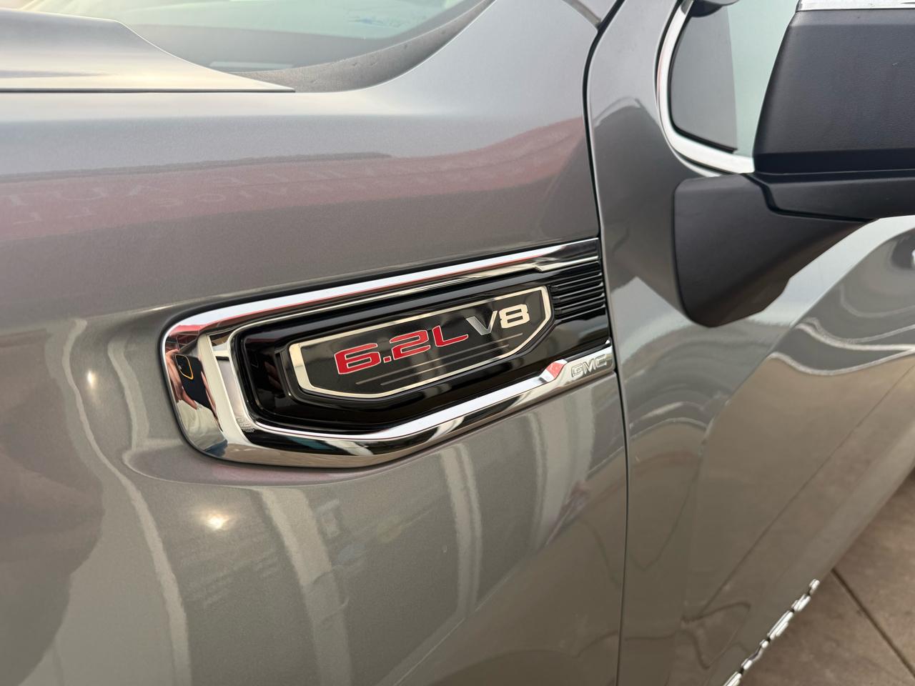 GMC Sierra 1500 4WD Crew Cab 147" Denali 2023