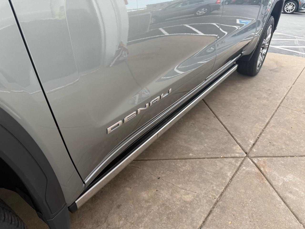 GMC Sierra 1500 4WD Crew Cab 147" Denali 2023