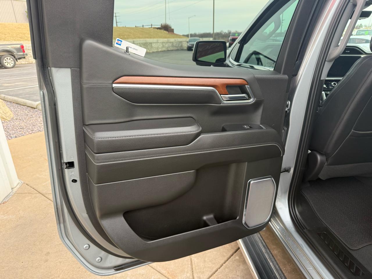 GMC Sierra 1500 4WD Crew Cab 147" Denali 2023