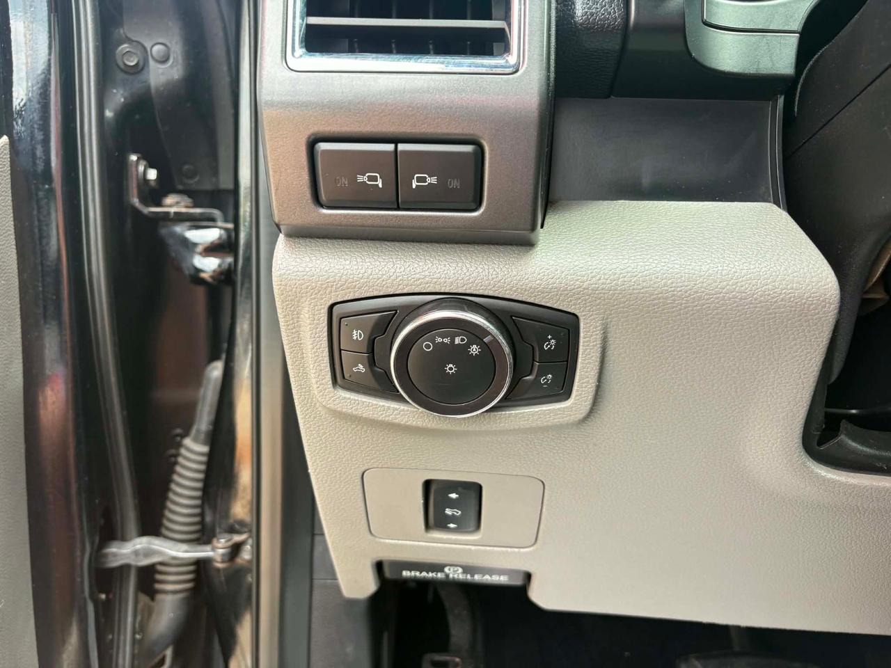 Ford Super Duty F-350 SRW XLT 4WD SuperCab 8' Box 2017