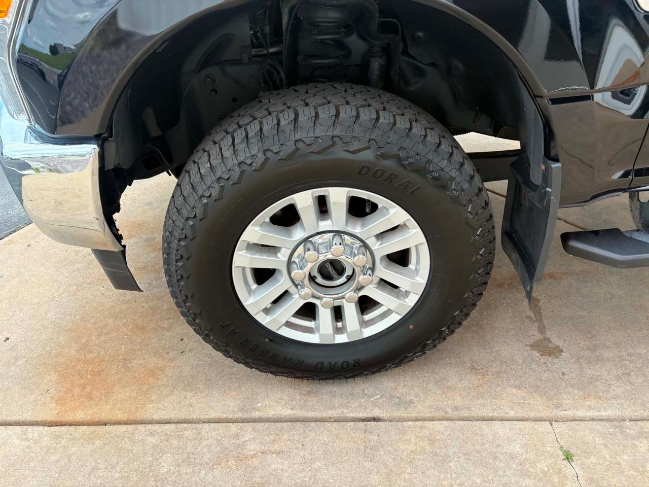 Ford Super Duty F-350 SRW XLT 4WD SuperCab 8' Box 2017