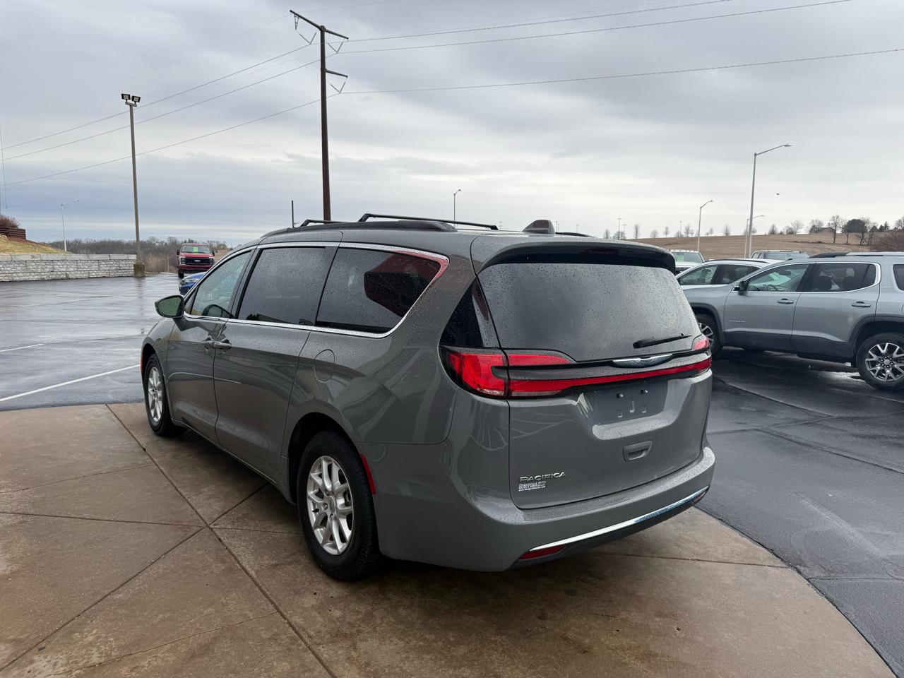 Chrysler Pacifica Touring L FWD 2022