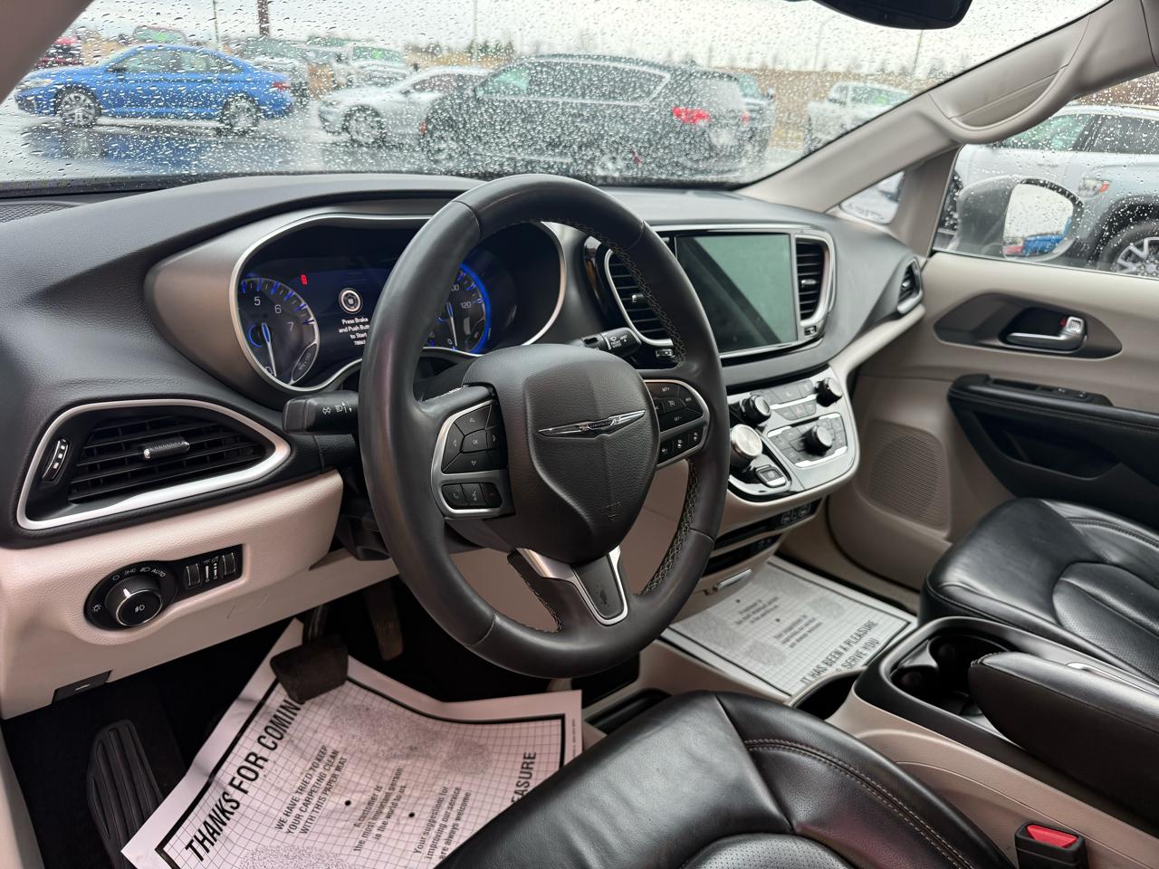 Chrysler Pacifica Touring L FWD 2022