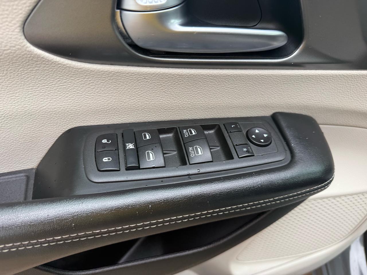 Chrysler Pacifica Touring L FWD 2022