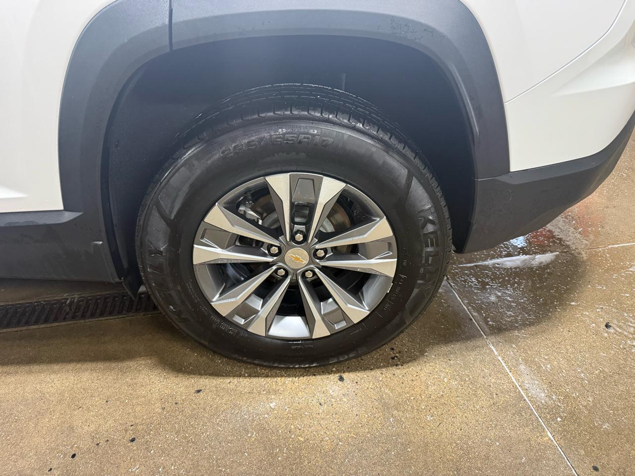 Chevrolet Equinox FWD 4dr LT w/1LT 2025