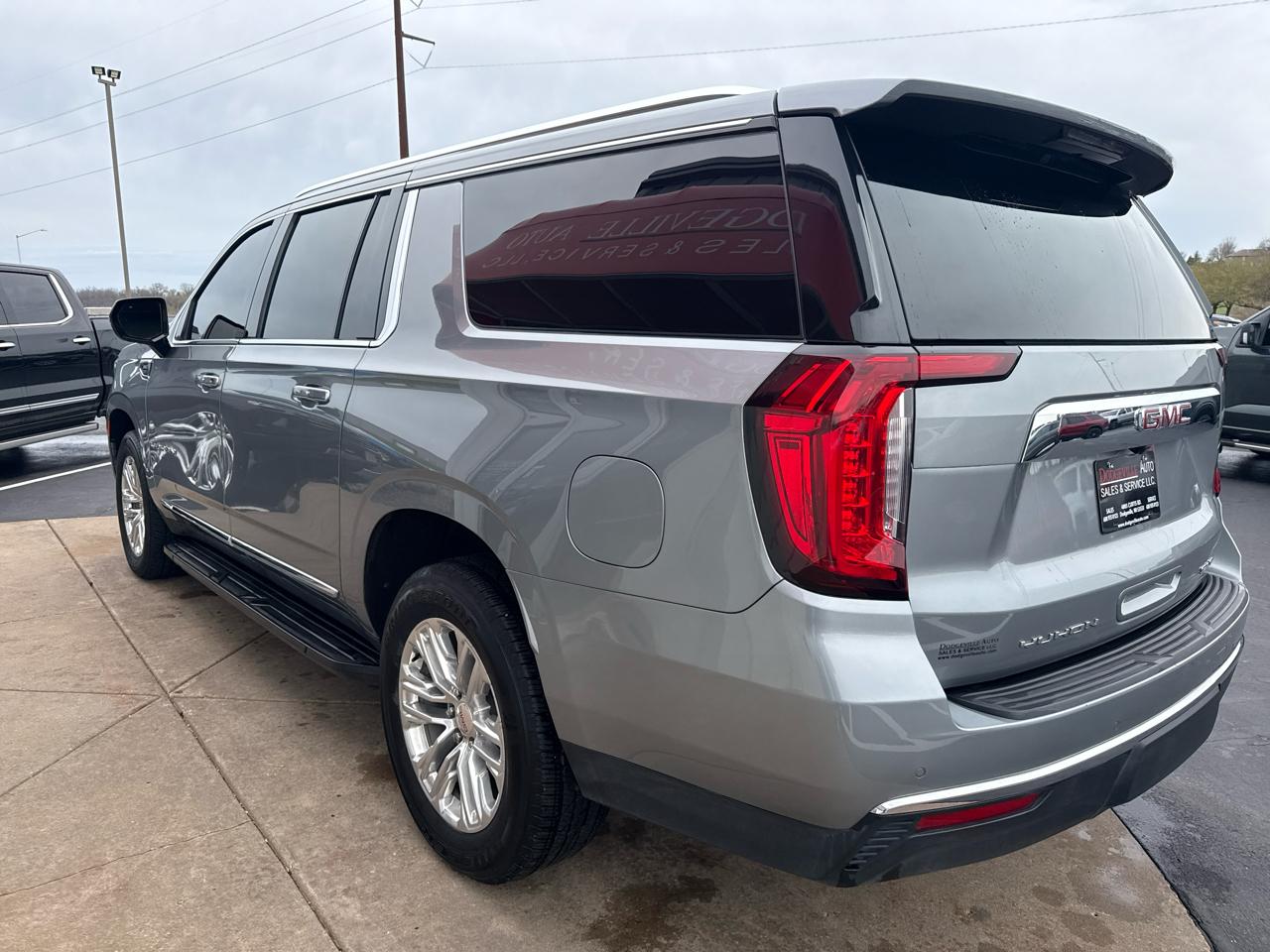 GMC Yukon XL 4WD 4dr SLT 2023