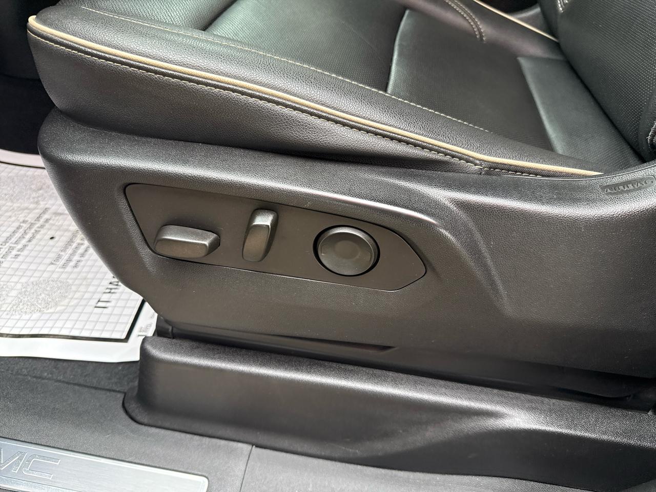 GMC Yukon XL 4WD 4dr SLT 2023
