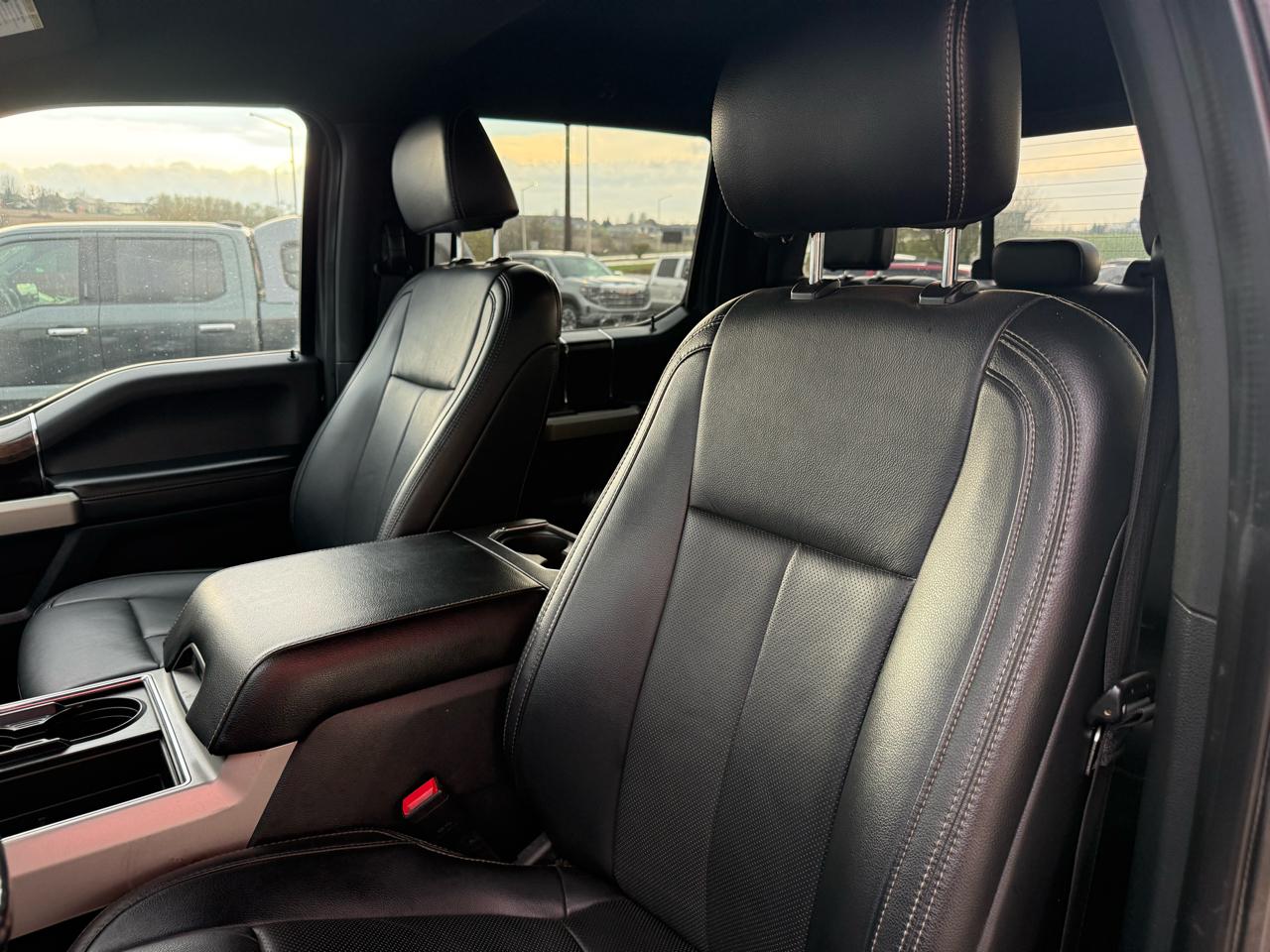 Ford Super Duty F-250 SRW Lariat 4WD SuperCab 6.75' Box 2022