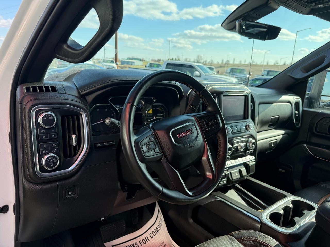 GMC Sierra 3500HD 4WD Crew Cab 159" AT4 2023