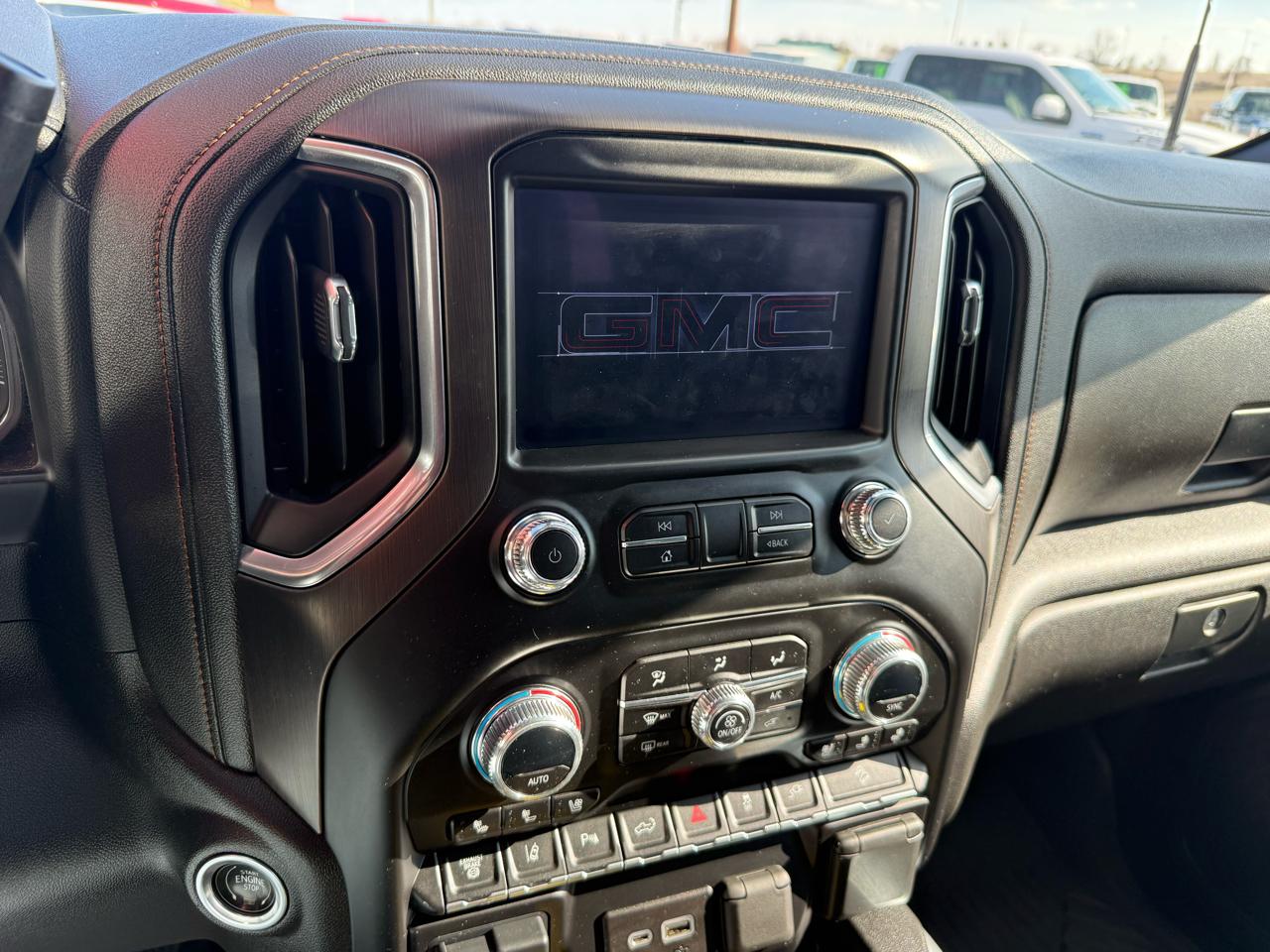 GMC Sierra 3500HD 4WD Crew Cab 159" AT4 2023