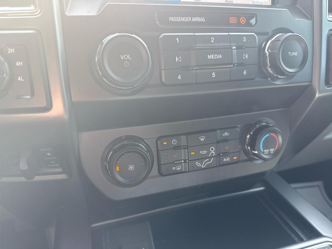 Ford Super Duty F-250 SRW XLT 4WD Crew Cab 6.75' Box 2019