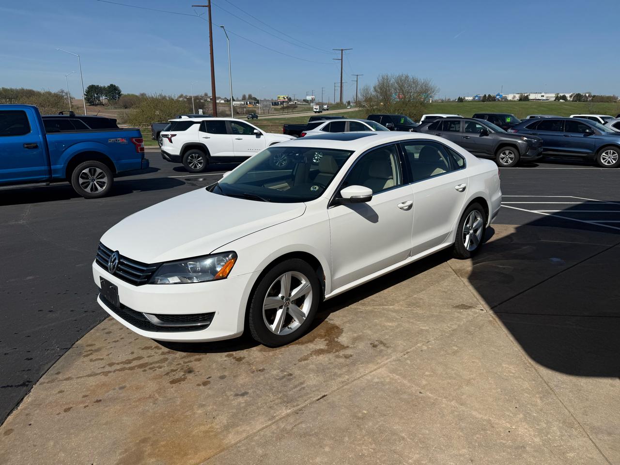 Volkswagen Passat 4dr Sdn 2.5L Auto SE 2013