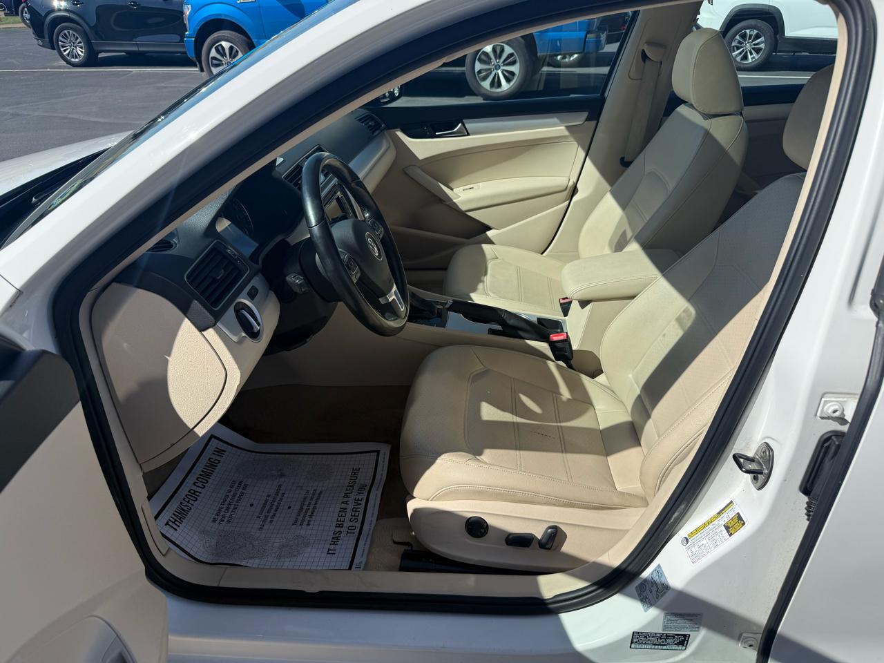 Volkswagen Passat 4dr Sdn 2.5L Auto SE 2013