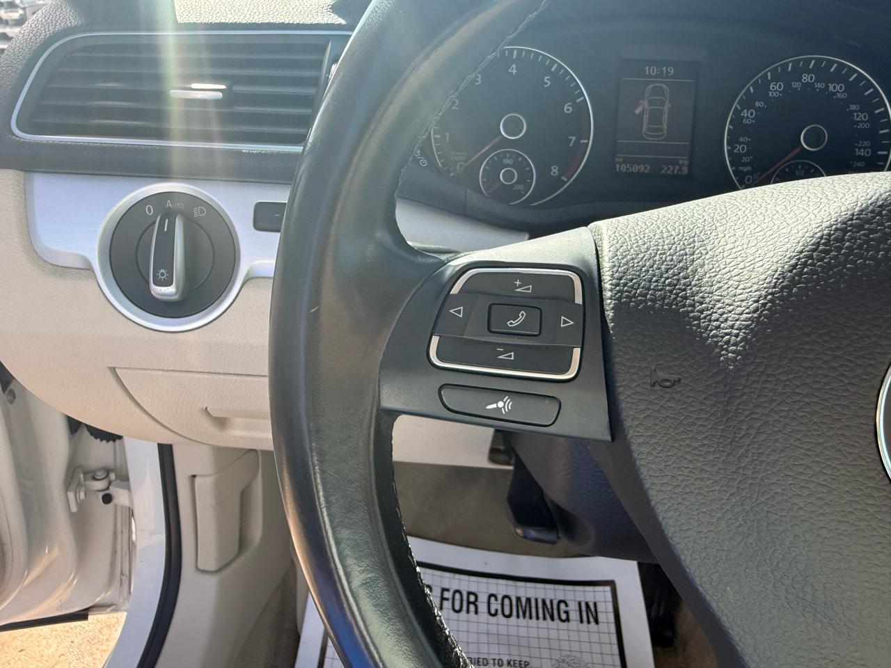 Volkswagen Passat 4dr Sdn 2.5L Auto SE 2013