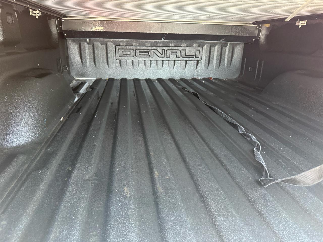 GMC Sierra 2500HD 4WD Crew Cab 153.7" Denali 2017