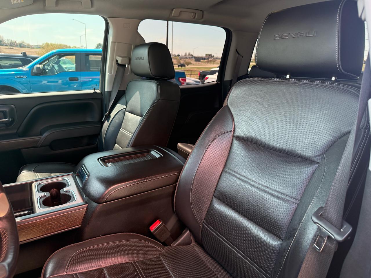 GMC Sierra 2500HD 4WD Crew Cab 153.7" Denali 2017