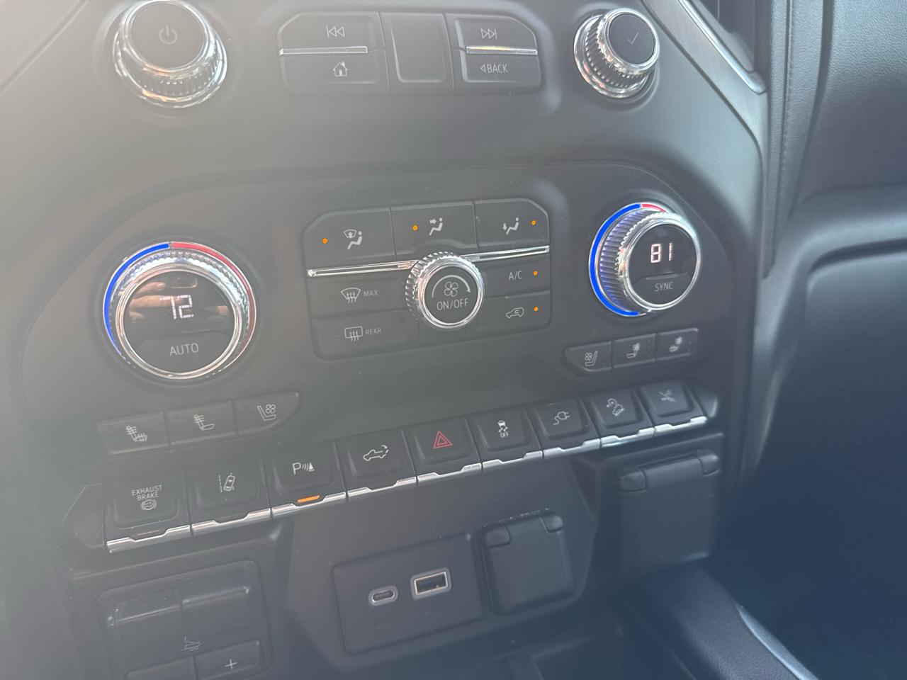 GMC Sierra 3500HD 4WD Crew Cab 159" Denali 2021