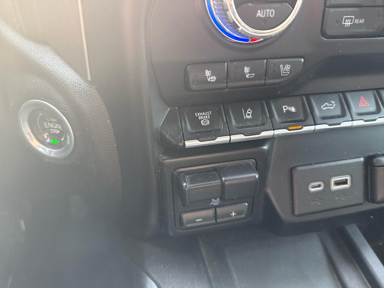 GMC Sierra 3500HD 4WD Crew Cab 159" Denali 2021