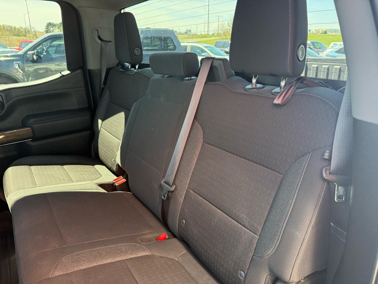 GMC Sierra 1500 Limited 4WD Crew Cab 147" SLE 2022