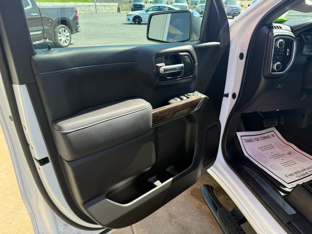 GMC Sierra 1500 Limited 4WD Crew Cab 147" SLE 2022