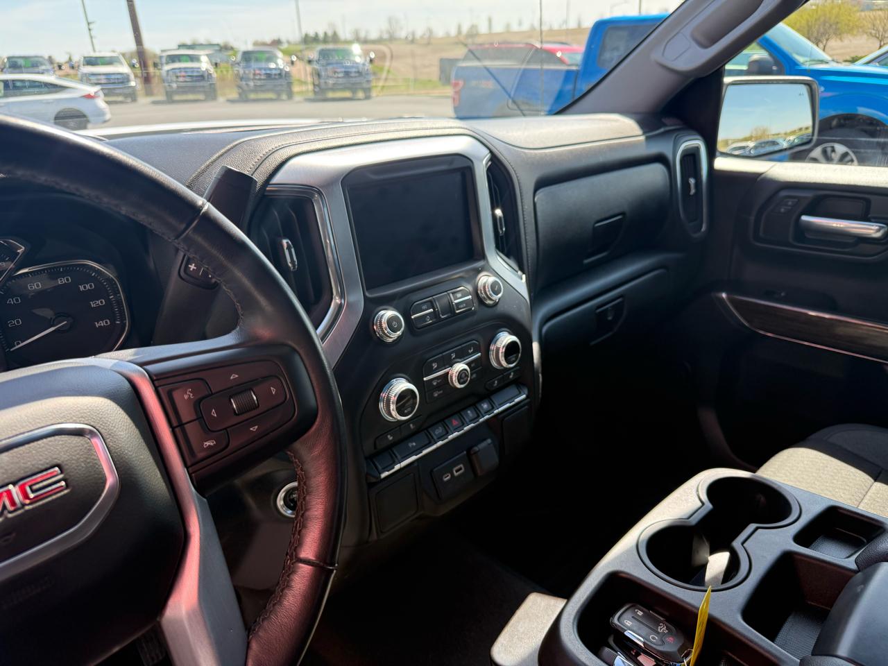 GMC Sierra 1500 Limited 4WD Crew Cab 147" SLE 2022