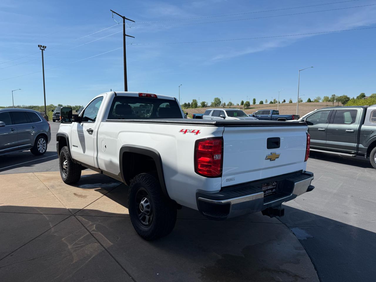 Chevrolet Silverado 2500HD Built After Aug 14 4WD Reg Cab 133.6" Work Truck 2015