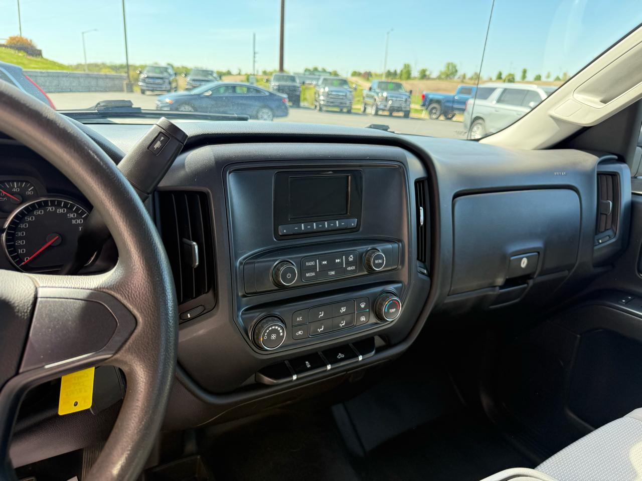 Chevrolet Silverado 2500HD Built After Aug 14 4WD Reg Cab 133.6" Work Truck 2015
