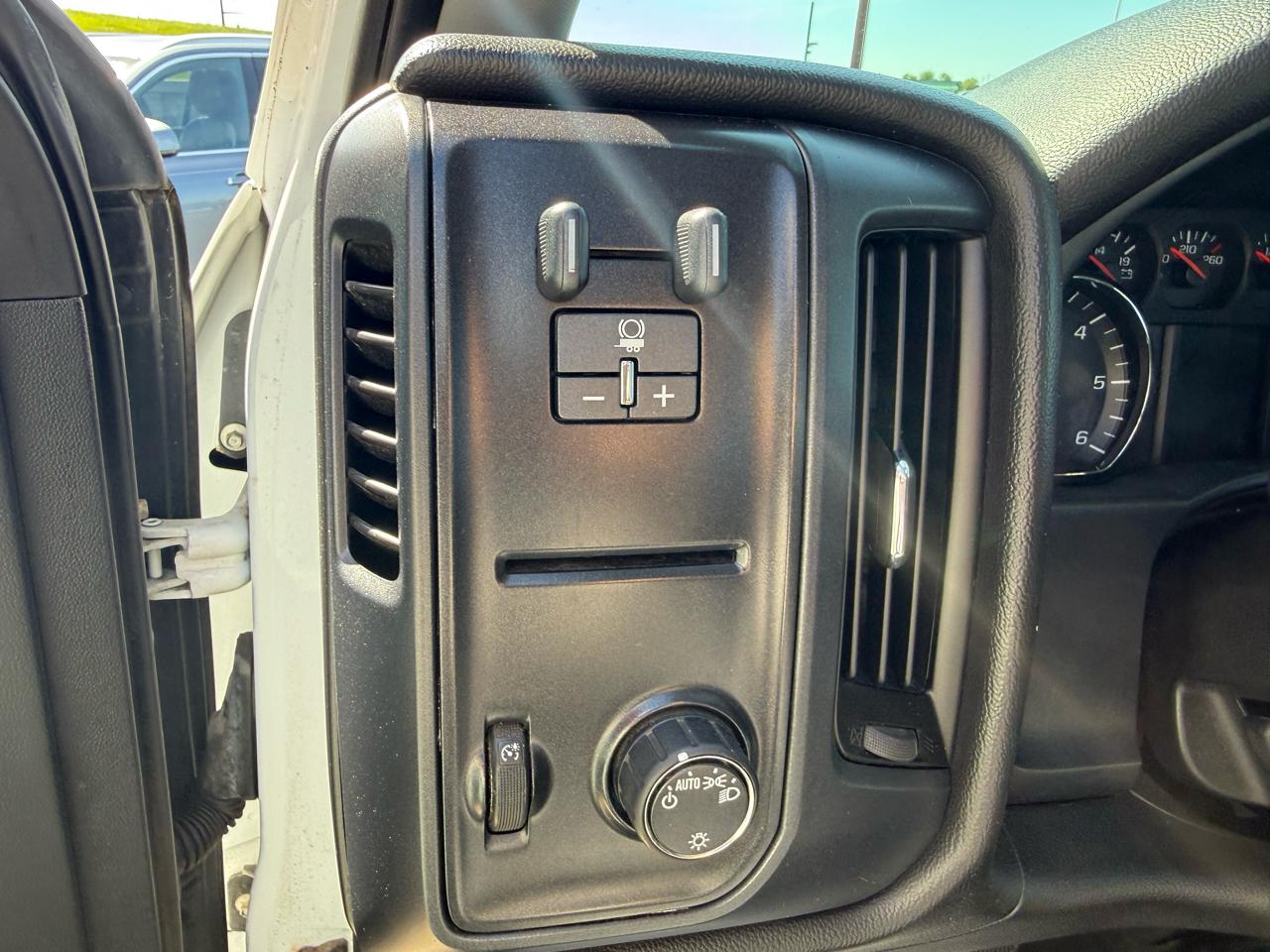 Chevrolet Silverado 2500HD Built After Aug 14 4WD Reg Cab 133.6" Work Truck 2015