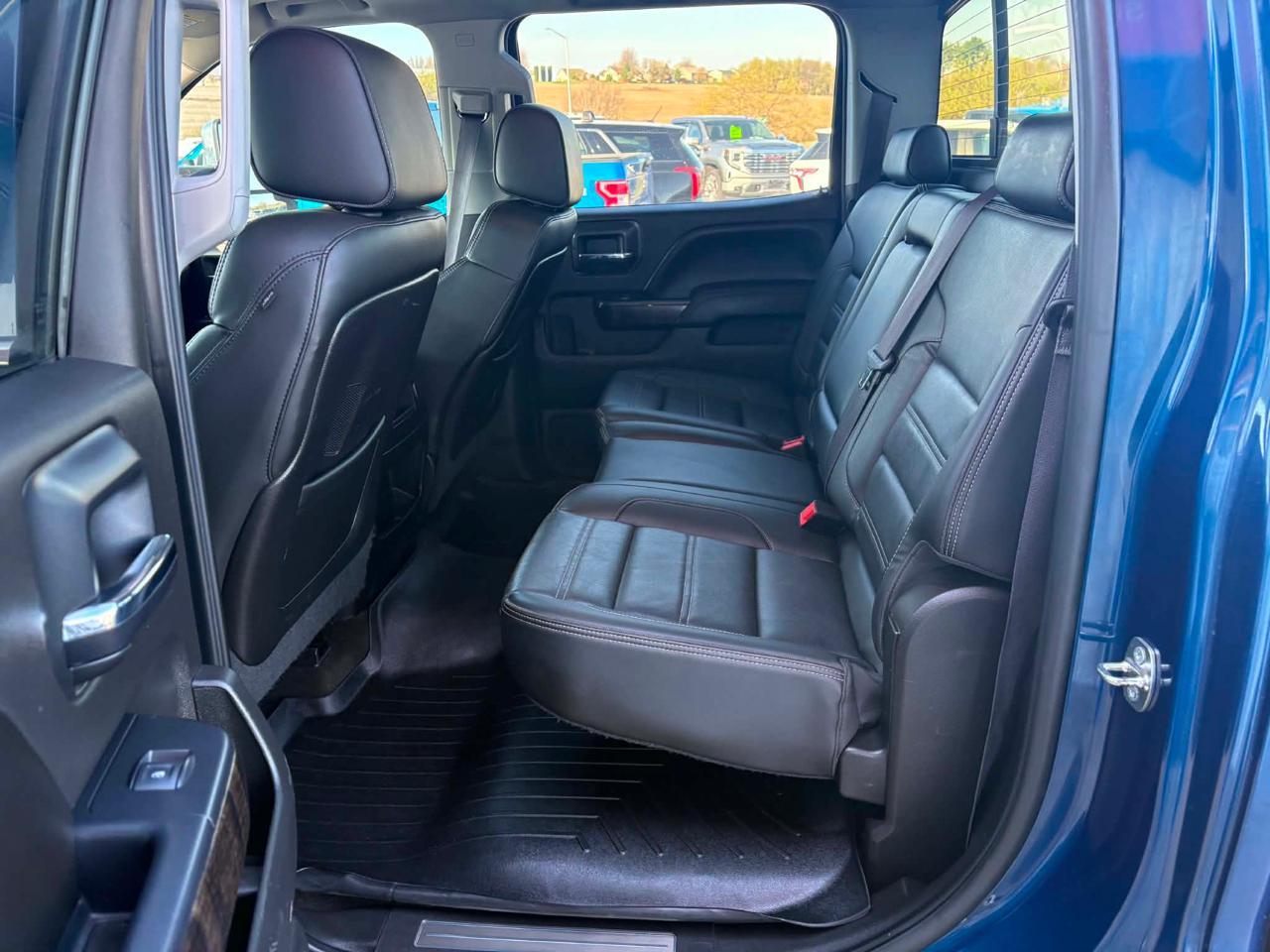 GMC Sierra 2500HD available WiFi 4WD Crew Cab 153.7" Denali 2015