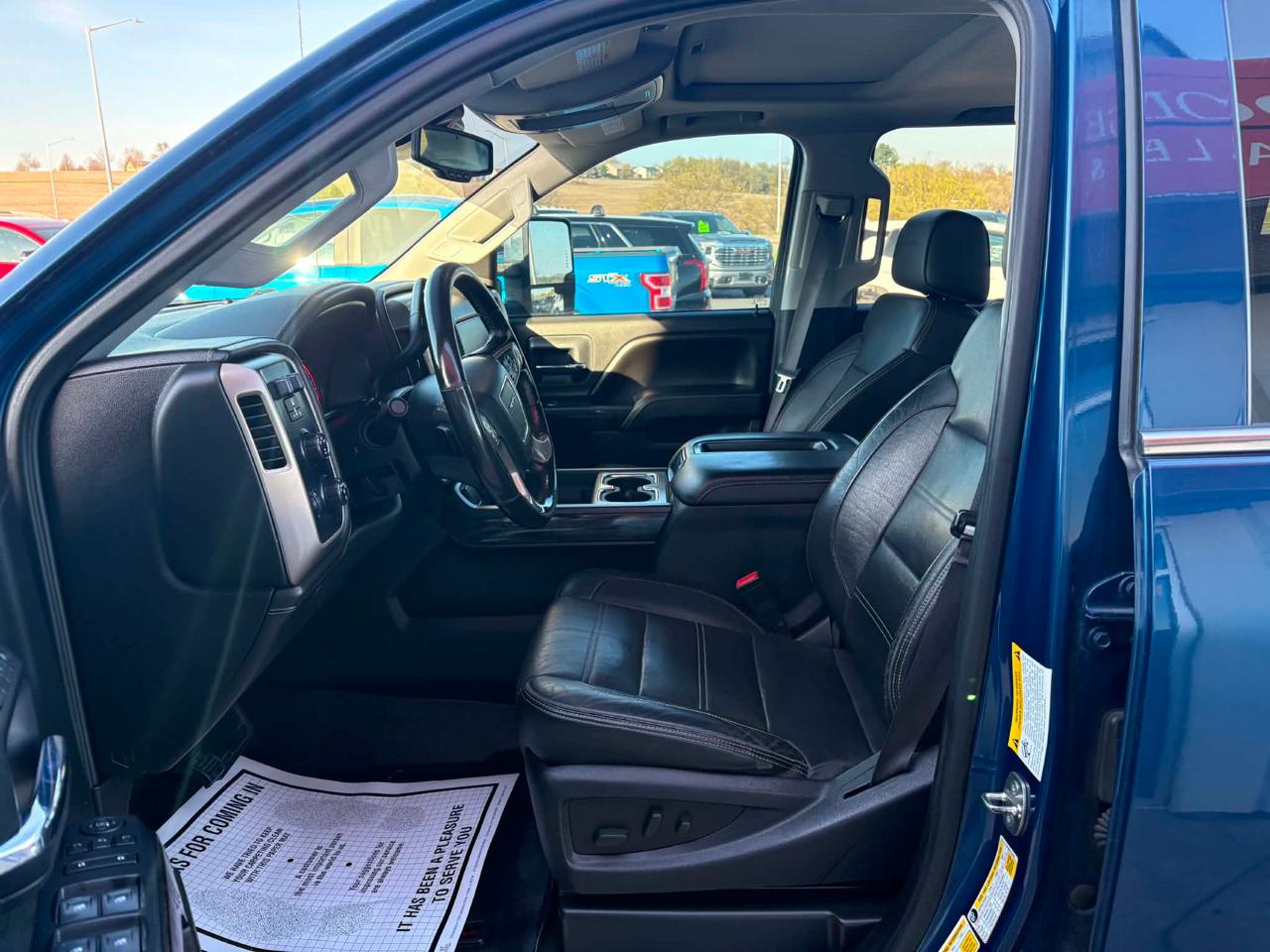 GMC Sierra 2500HD available WiFi 4WD Crew Cab 153.7" Denali 2015