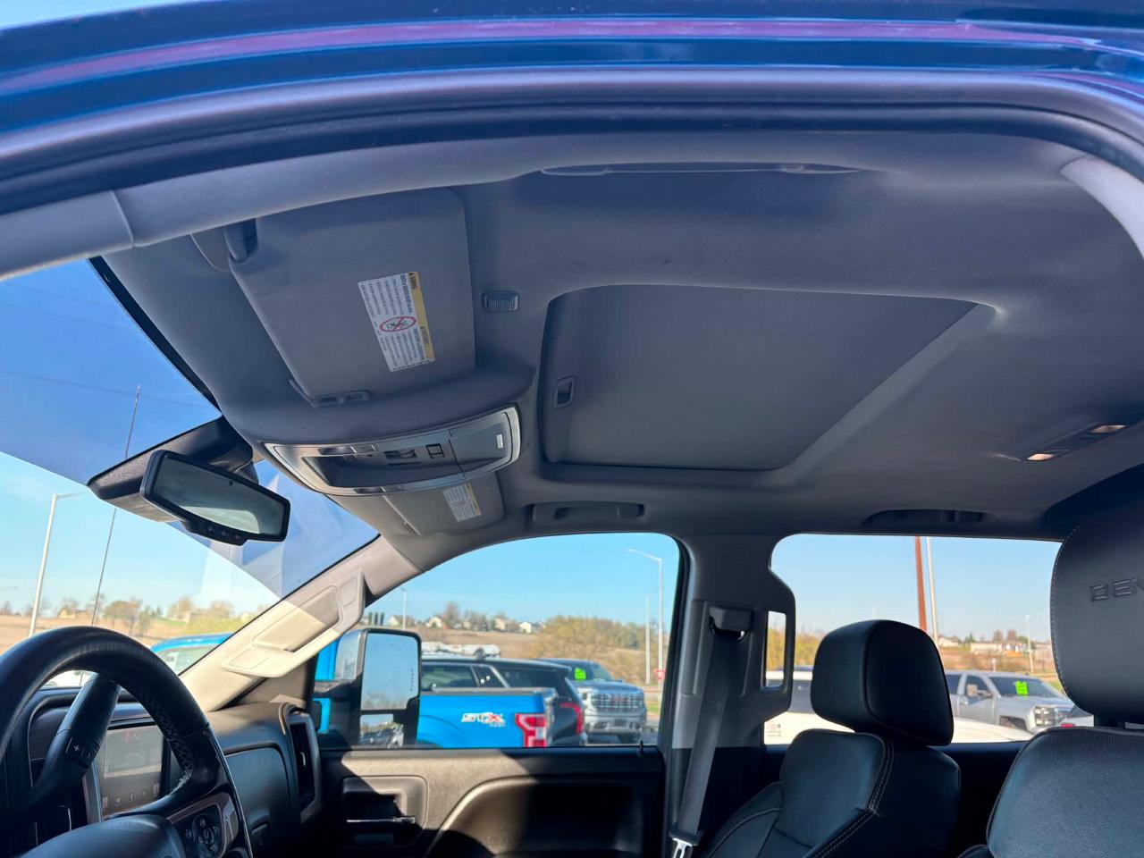 GMC Sierra 2500HD available WiFi 4WD Crew Cab 153.7" Denali 2015