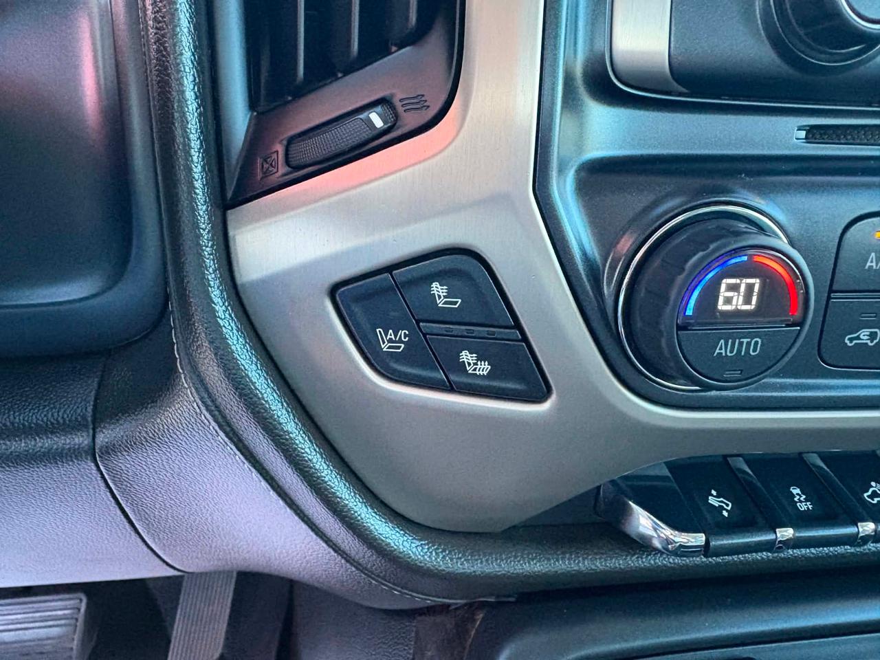 GMC Sierra 2500HD available WiFi 4WD Crew Cab 153.7" Denali 2015