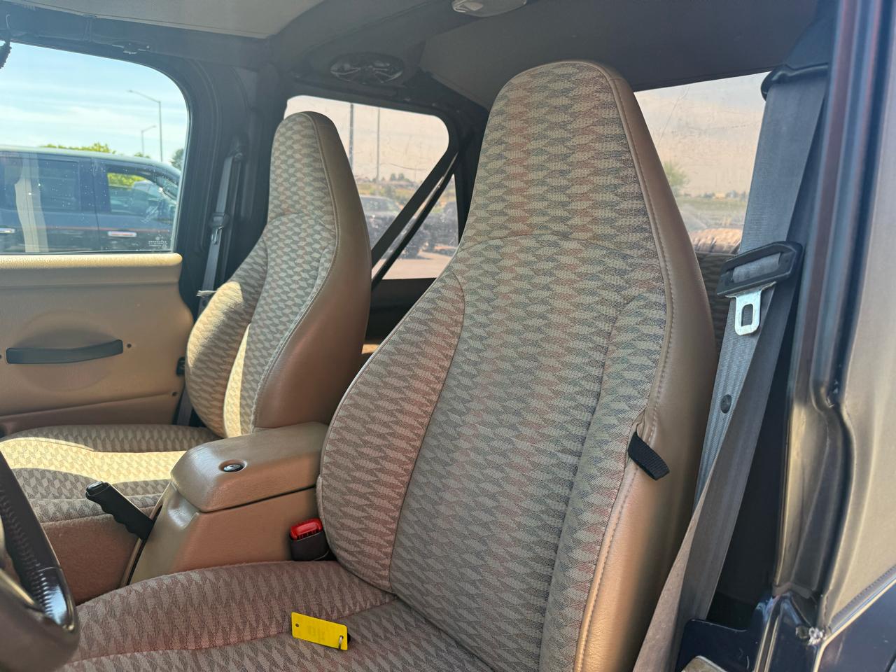 Jeep Wrangler 2dr Sport 2000