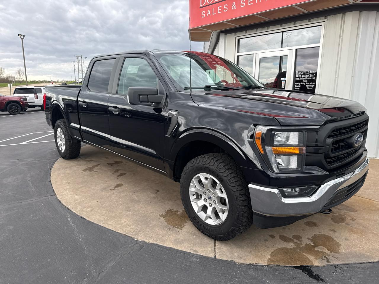 Ford F-150 XL 4WD SuperCrew 5.5' Box 2023