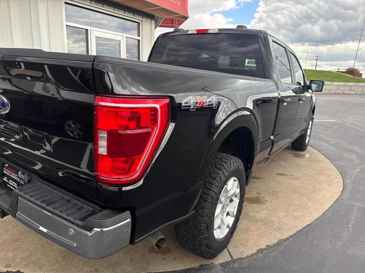 Ford F-150 XL 4WD SuperCrew 5.5' Box 2023