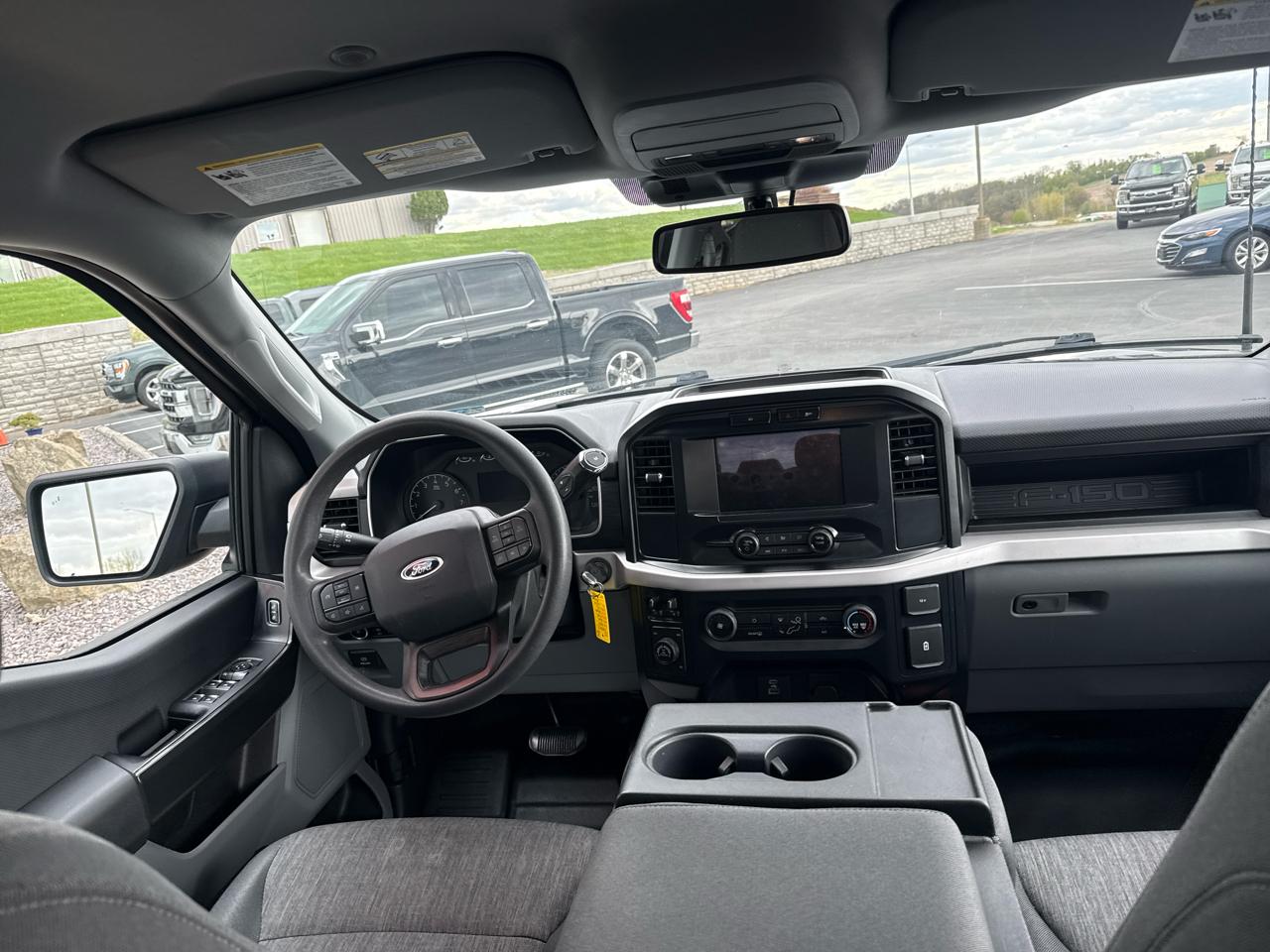 Ford F-150 XL 4WD SuperCrew 5.5' Box 2023