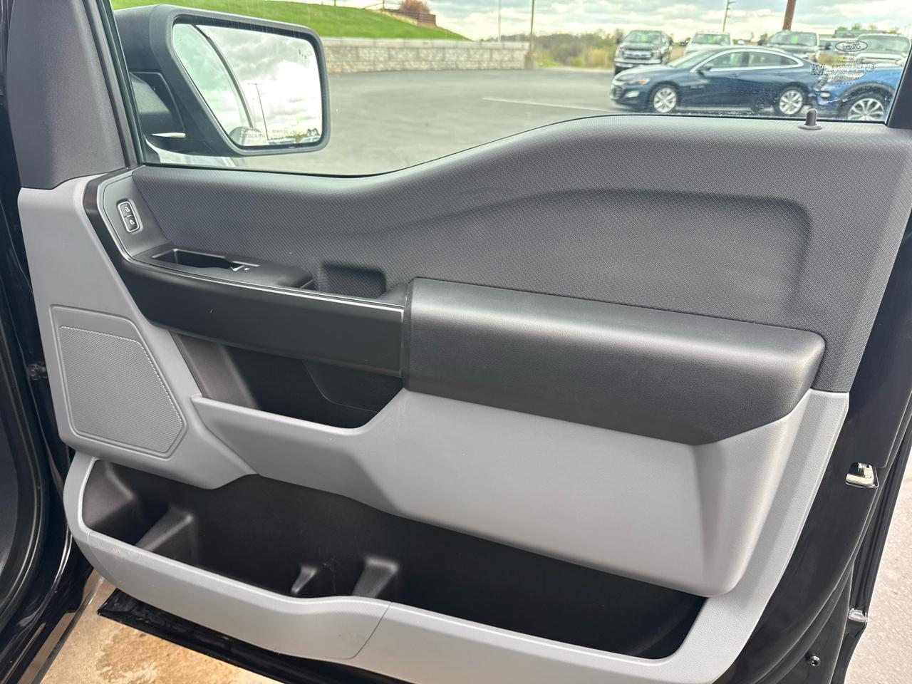 Ford F-150 XL 4WD SuperCrew 5.5' Box 2023