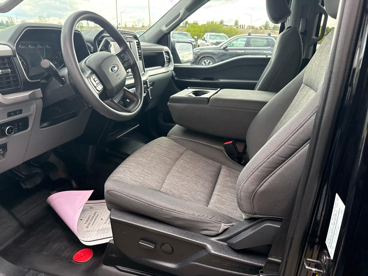 Ford F-150 XL 4WD SuperCrew 5.5' Box 2023