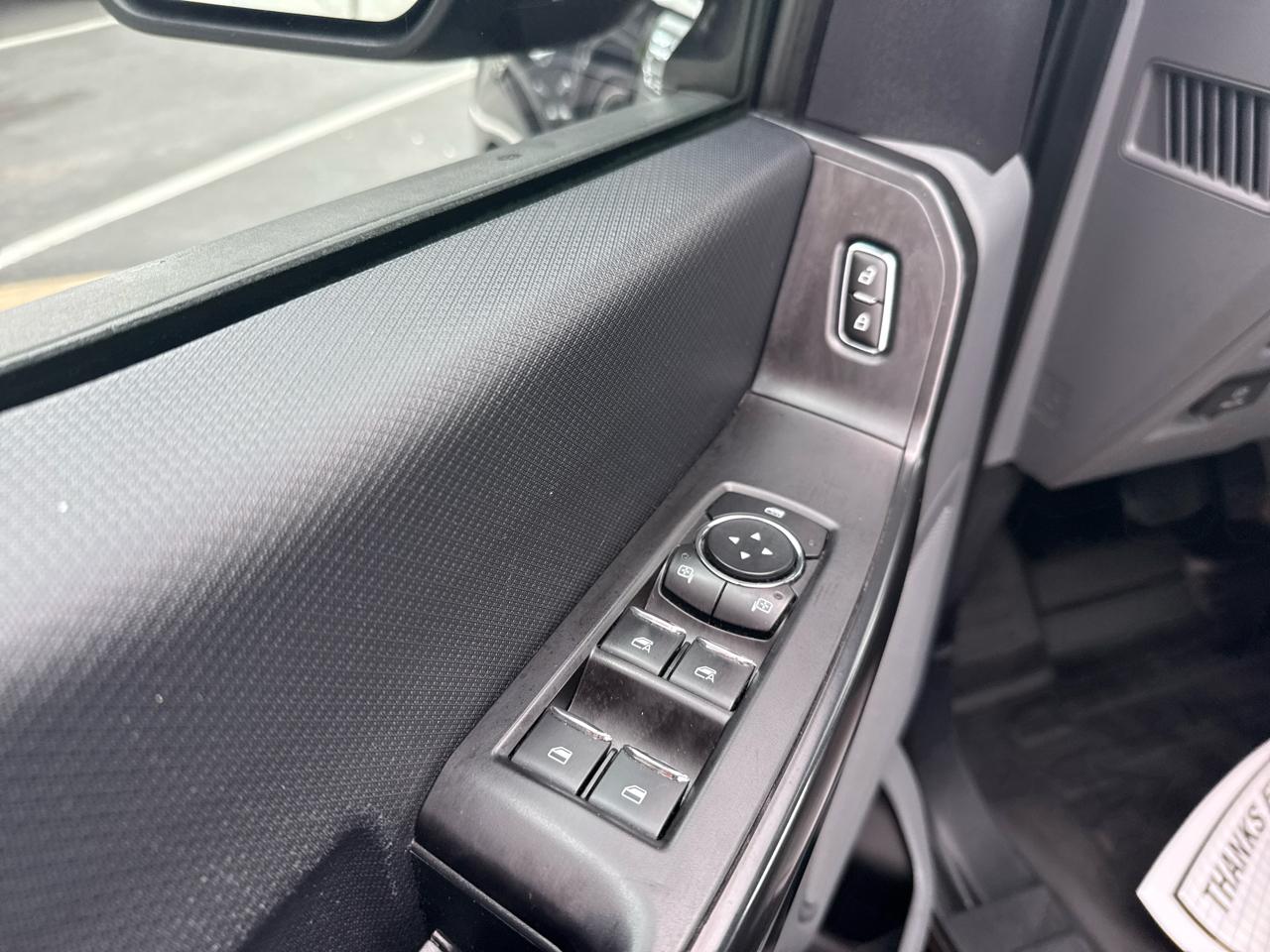Ford F-150 XL 4WD SuperCrew 5.5' Box 2023