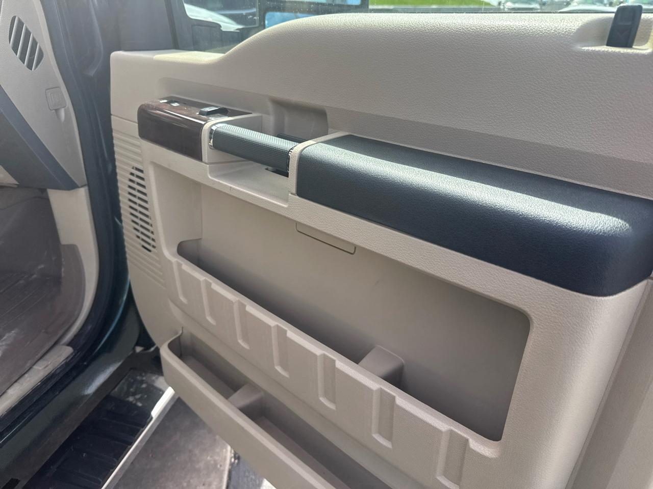 Ford Super Duty F-250 SRW Lariat 4WD Crew Cab 6.75' Box 2010