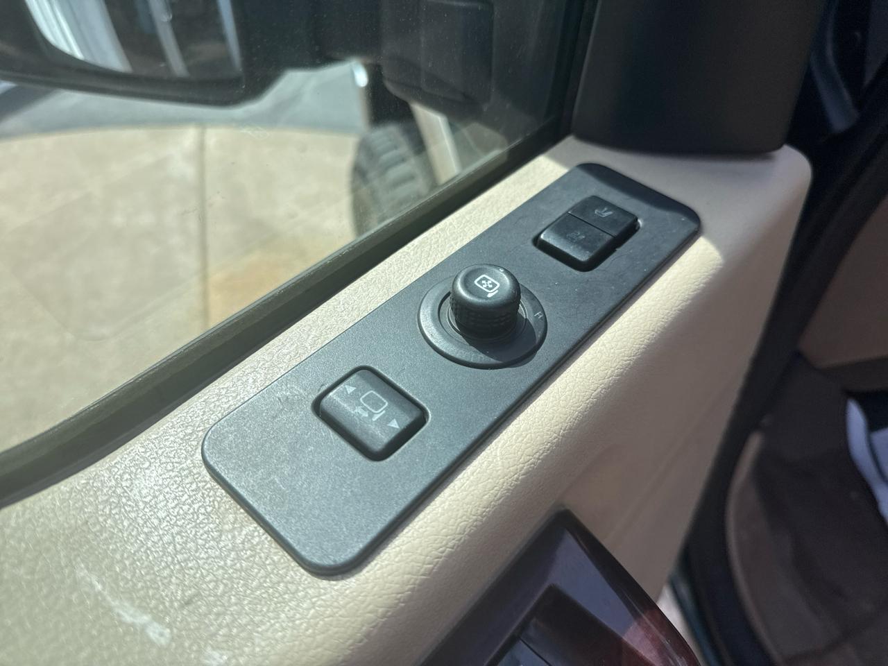 Ford Super Duty F-250 SRW Lariat 4WD Crew Cab 6.75' Box 2010