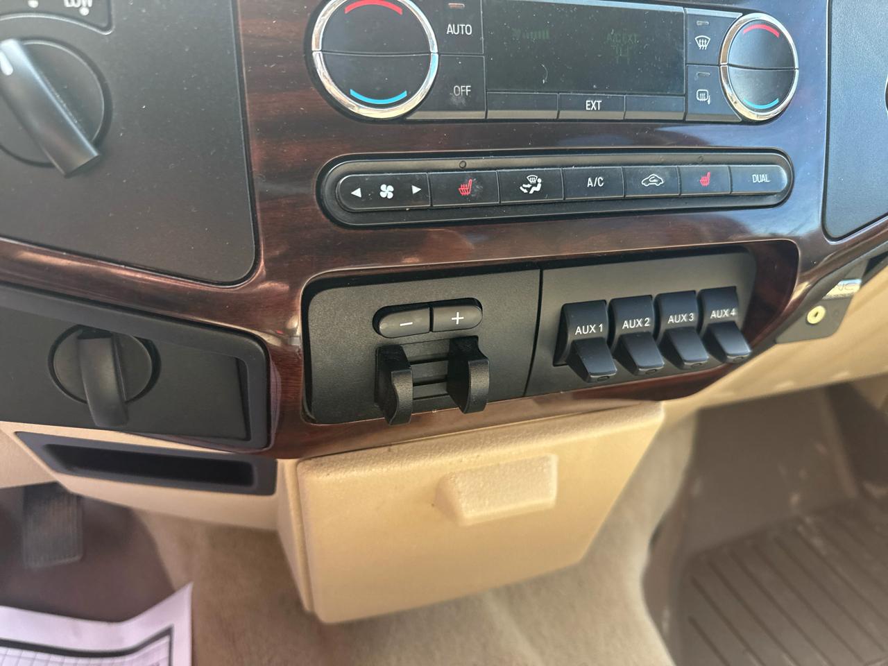 Ford Super Duty F-250 SRW Lariat 4WD Crew Cab 6.75' Box 2010