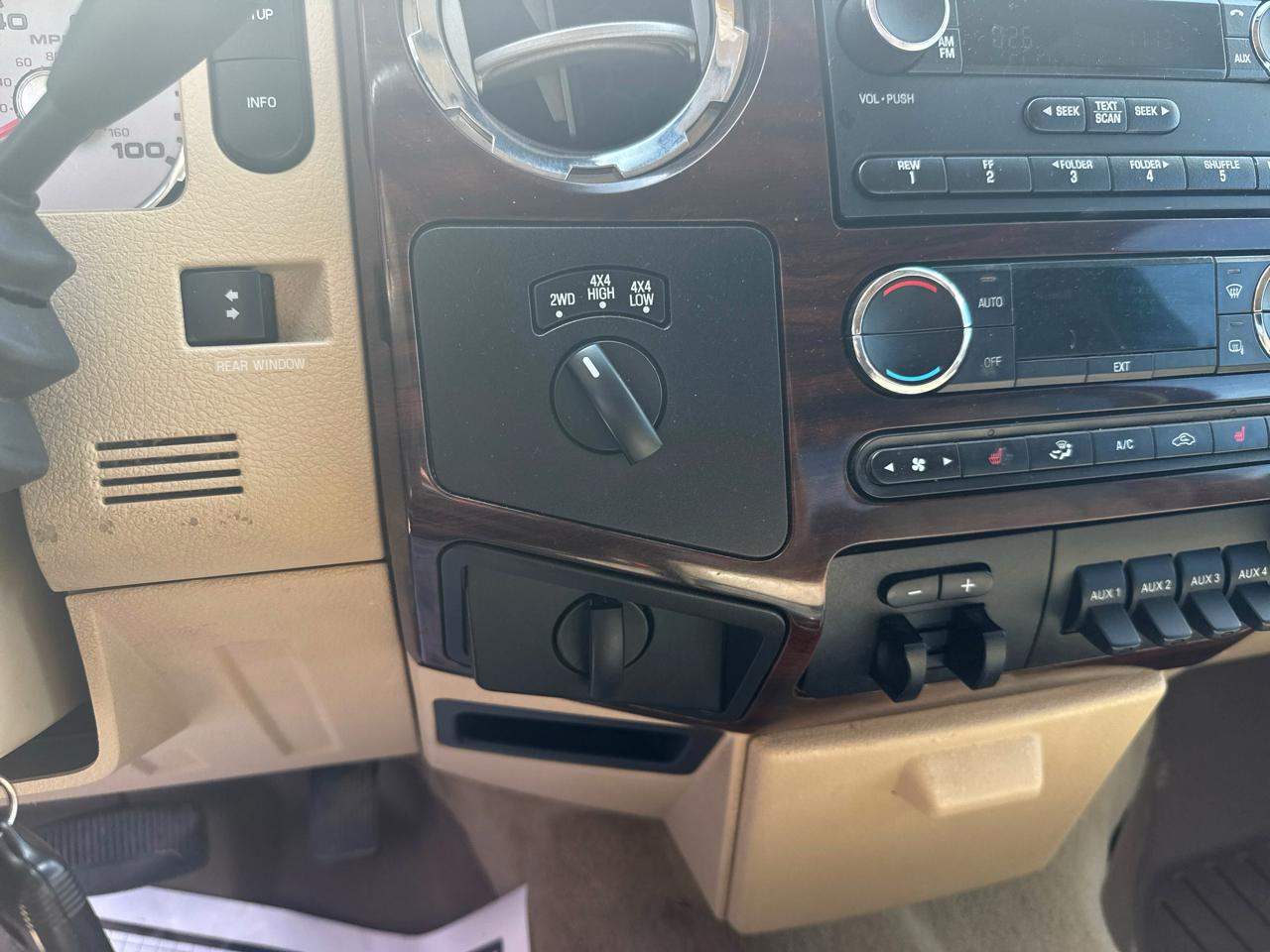 Ford Super Duty F-250 SRW Lariat 4WD Crew Cab 6.75' Box 2010