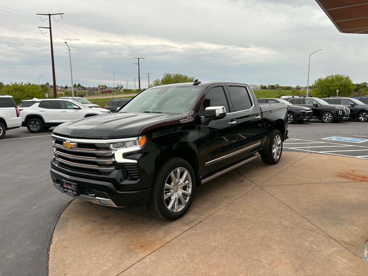 Chevrolet Silverado 1500 4WD Crew Cab 147" High Country 2022